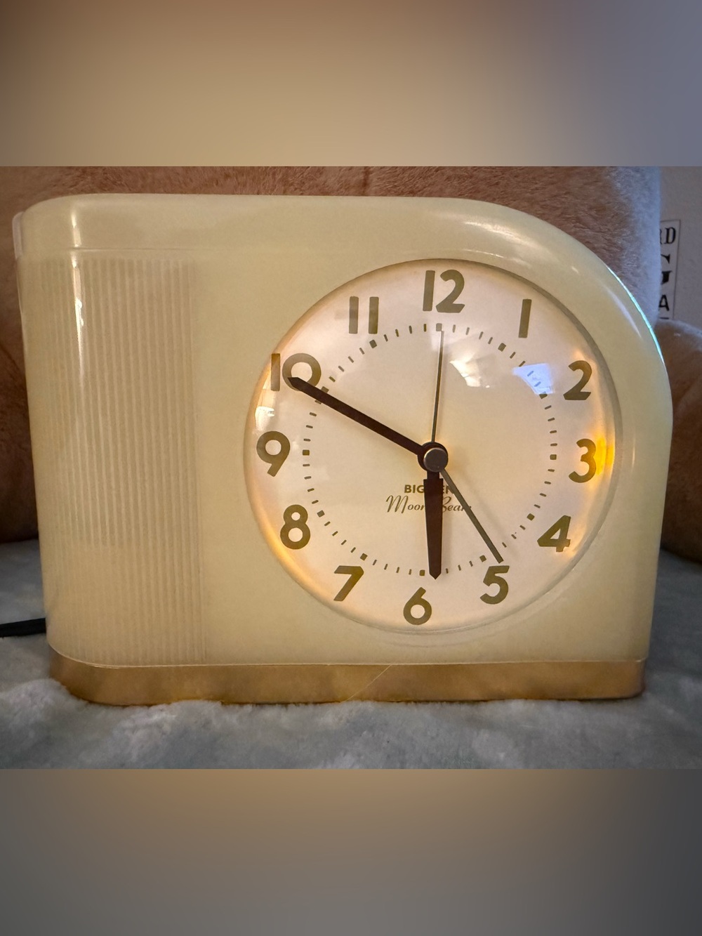 Westclox Big Ben Moon Beam- Electric alarm clock with Gold Accents.
